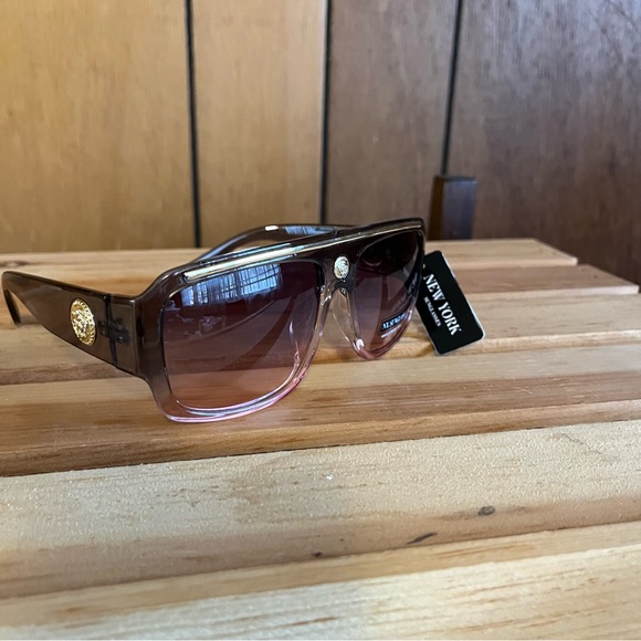 Black/Pink Color Fade Sunglasses - Picture 10 of 14